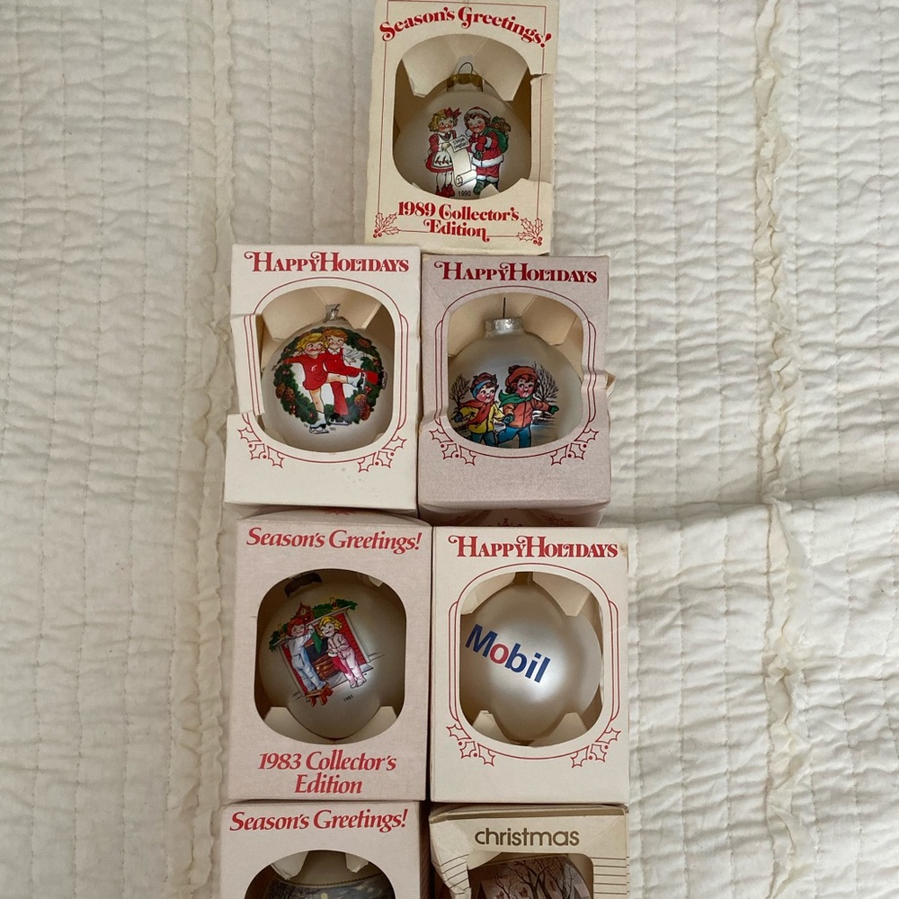 Lot of 7 Vintage Christmas Ornaments
